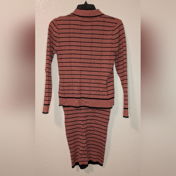 Zesica Sweater And Skirt Set In Rust Red - Picture 3 of 7